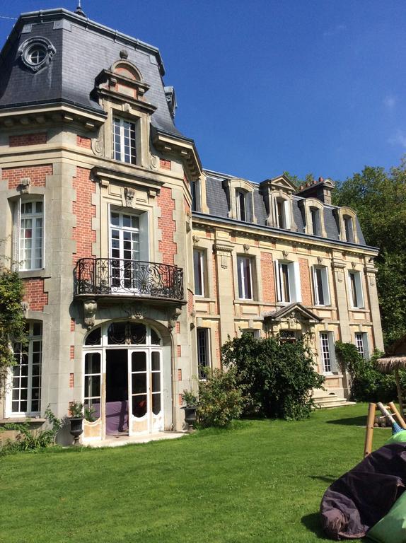 Chateau De Bertreville Bed & Breakfast Екстериор снимка