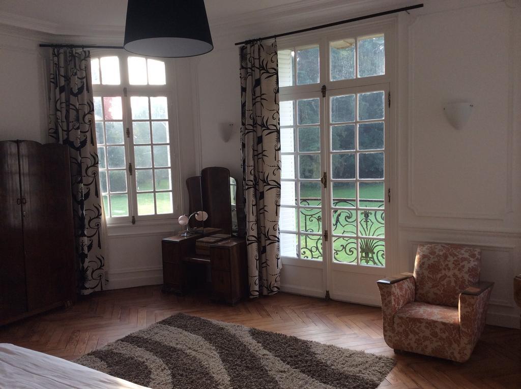 Chateau De Bertreville Bed & Breakfast Стая снимка