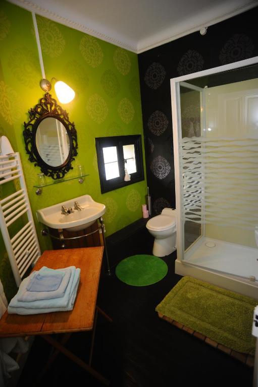 Chateau De Bertreville Bed & Breakfast Стая снимка